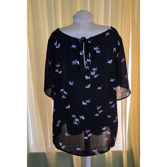 Torrid Plus Size 3 3X Black Crane Bow Tie Keyhole Back Split Sleeve Blouse Top - Picture 2 of 5